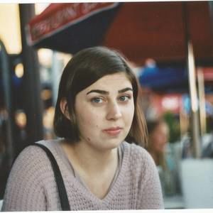 Meet your Posher, Elise